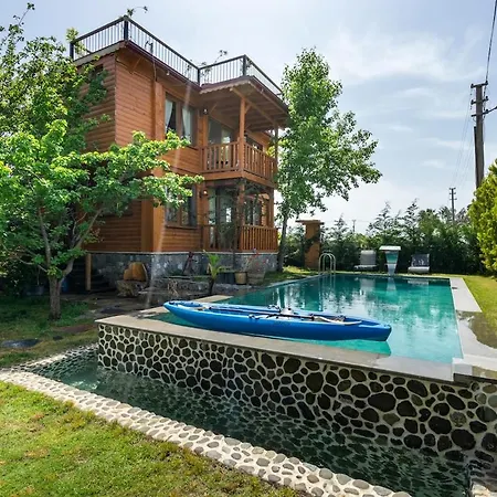 Denize Sifir Havuzlu Jakuzili Bahamas * Fethiye