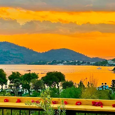 Denize Sifir Havuzlu Jakuzili Bahamas Fethiye