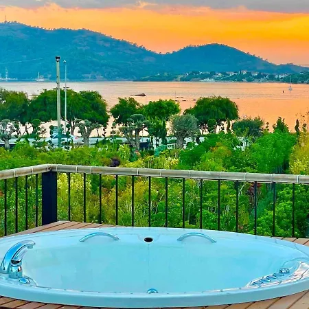 Villa Denize Sifir Havuzlu Jakuzili Bahamas