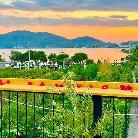 Villa Denize Sifir Havuzlu Jakuzili Bahamas Fethiye